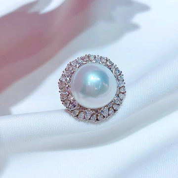 Diamond & South Sea pearl Ring