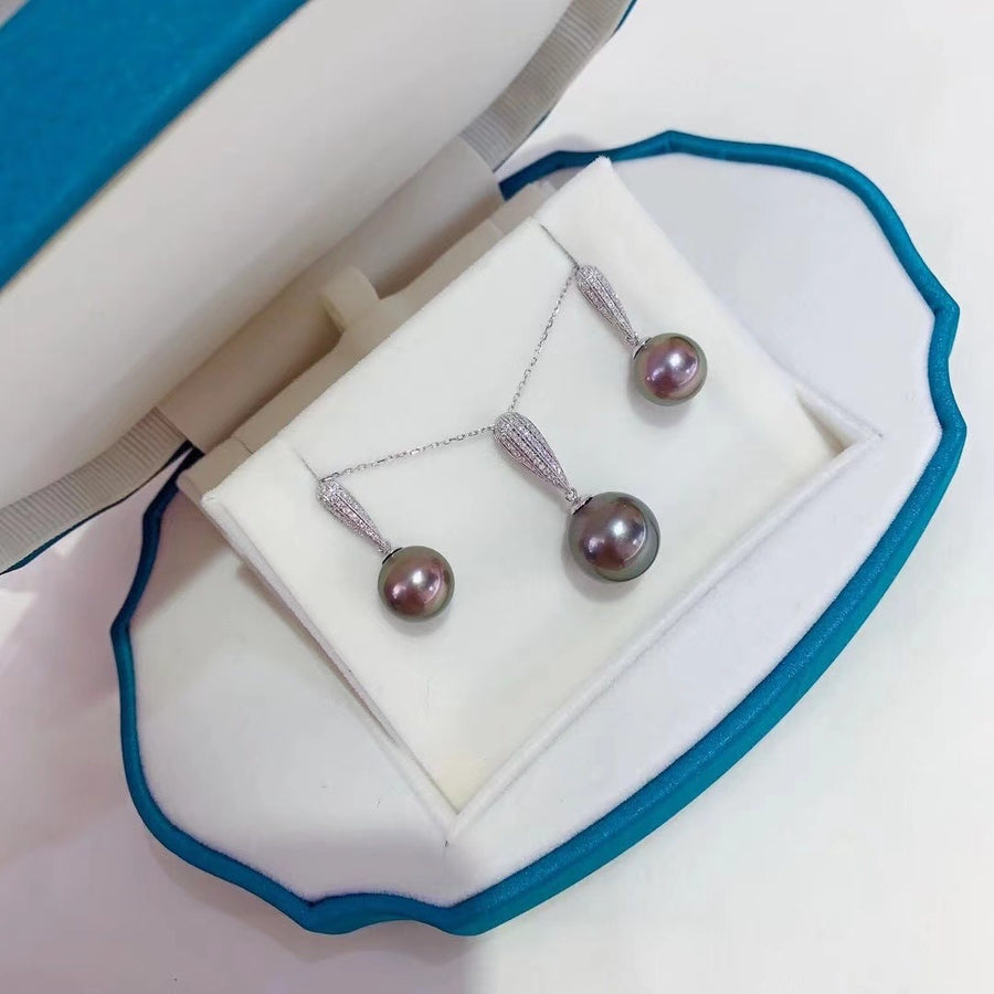 Diamond & Tahitian pearl Pendant & Earrings Set