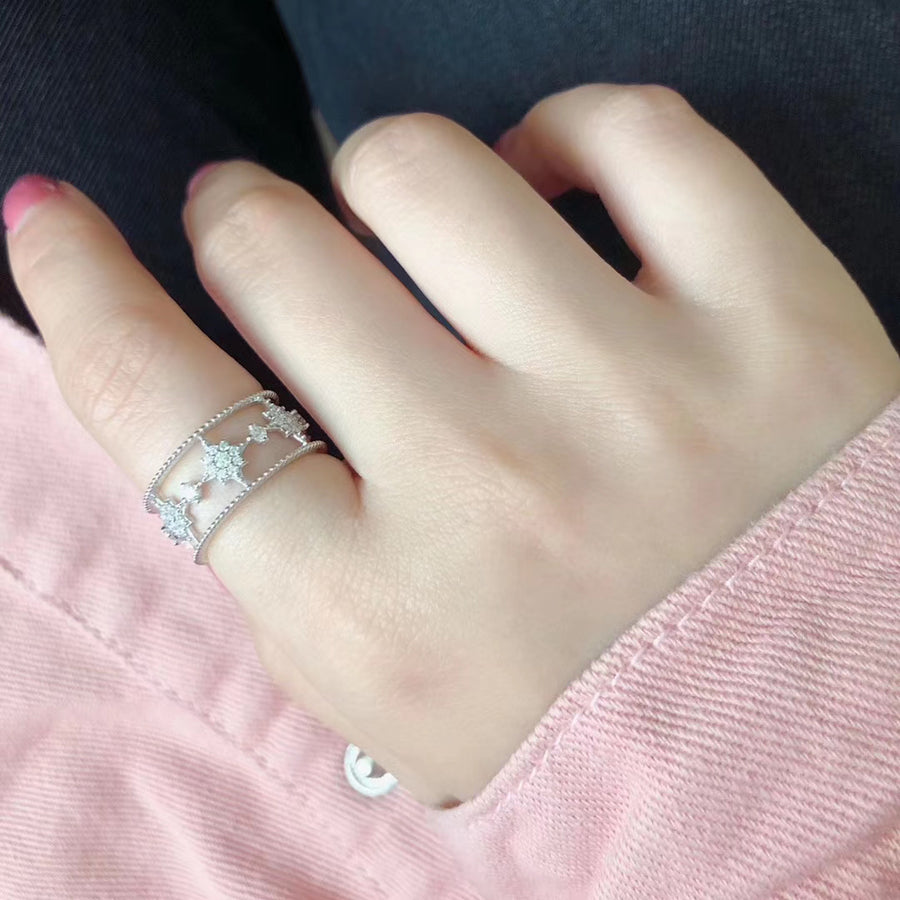 Adjustable diamond ring