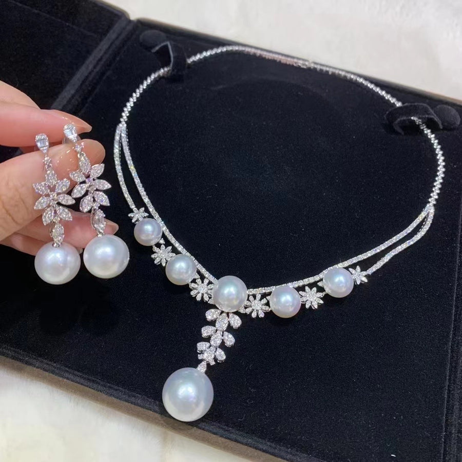Diamond & South Sea pearl Earrings & Necklace