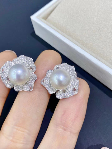 Diamond & South Sea pearl Earrings