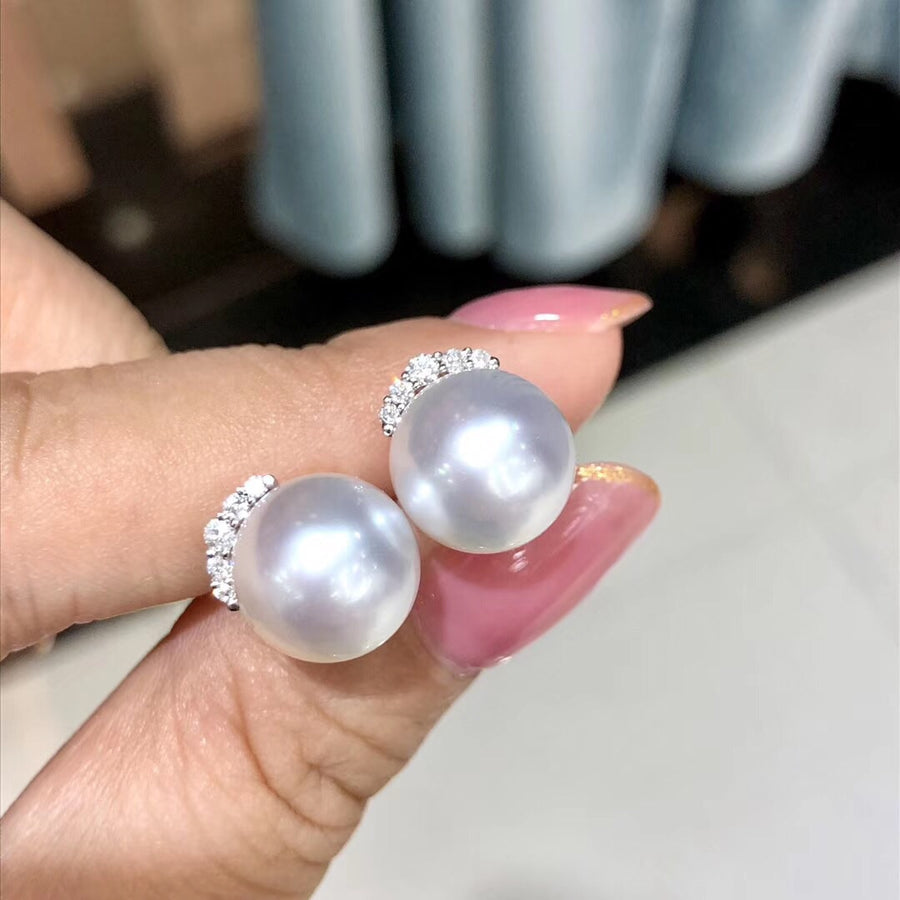 Diamond and South Sea Pearl Ear Studs/Earrings