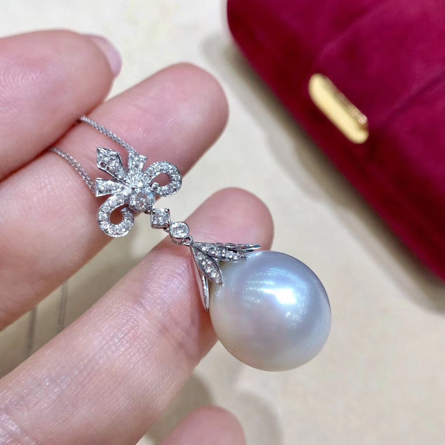 Art Deco Diamond South Sea Pearl Earrings & Pendant Set