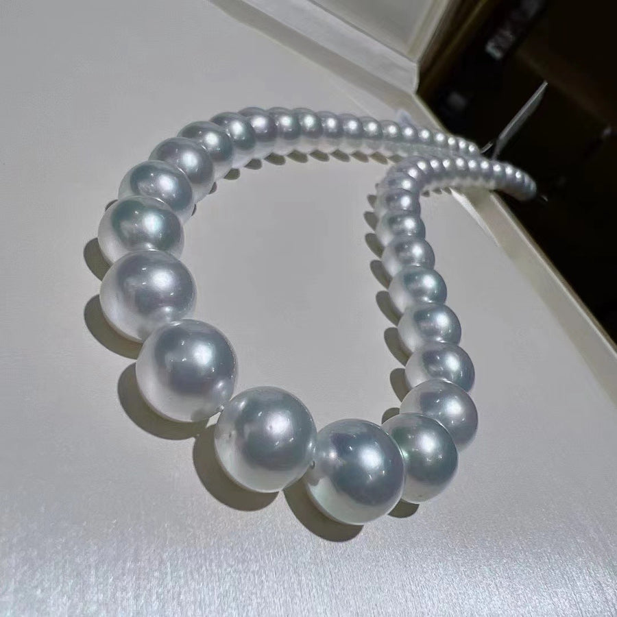 Phoenix | 9.1-11.3mm South Sea pearl Necklace