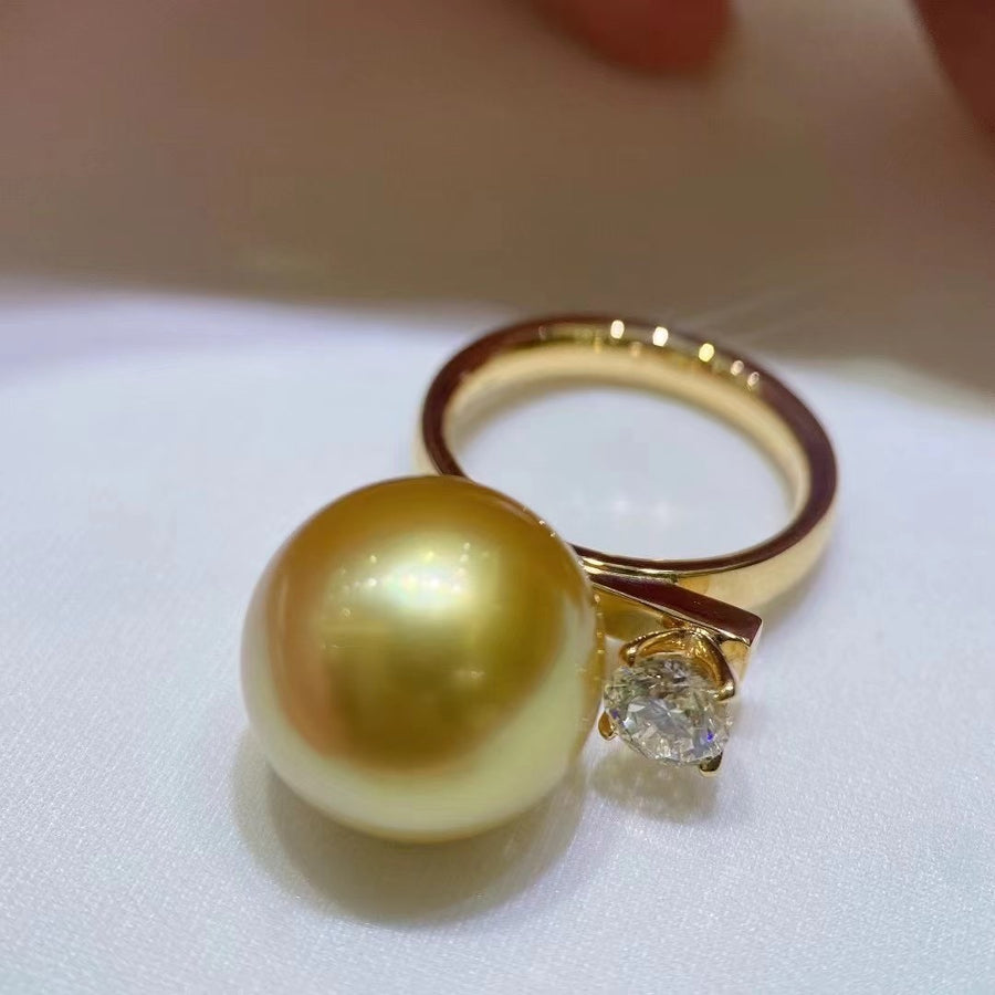 Chakin | Diamond & Golden south sea pearl Ring