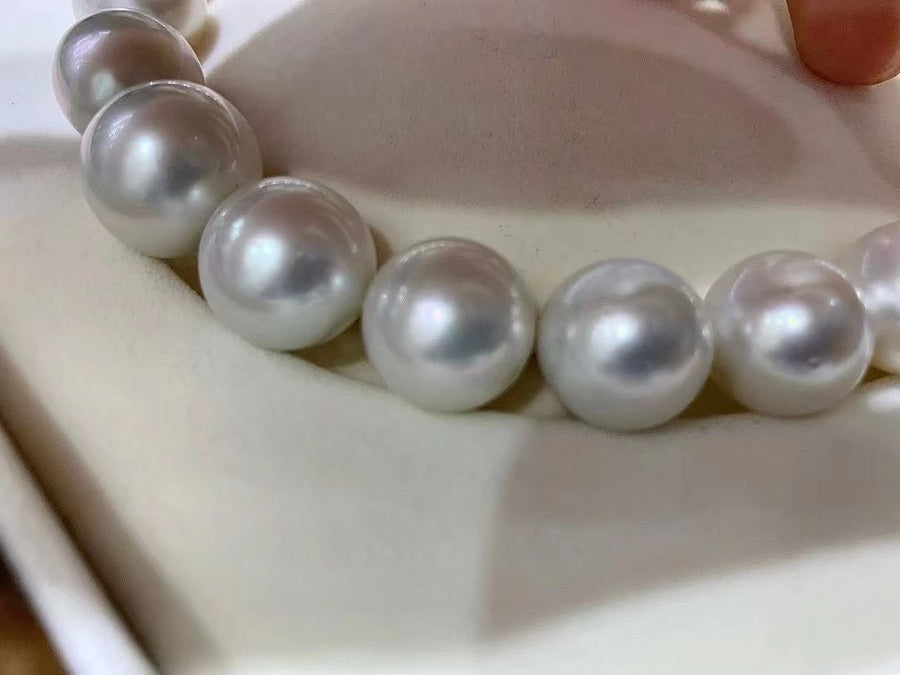 Phoenix | 13-17.1mm South Sea pearl Necklace