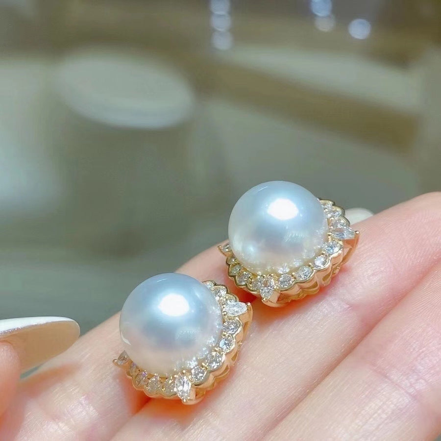 Diamond & South Sea pearl Ear Studs