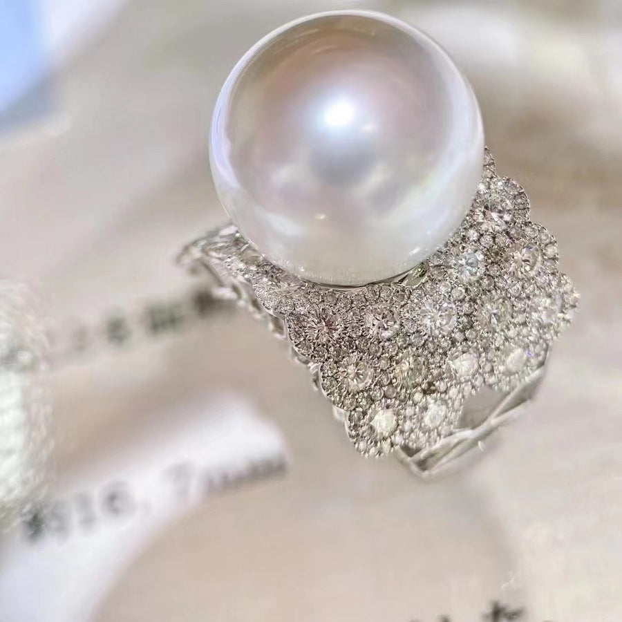 Venus | Diamond & South Sea pearl Ring