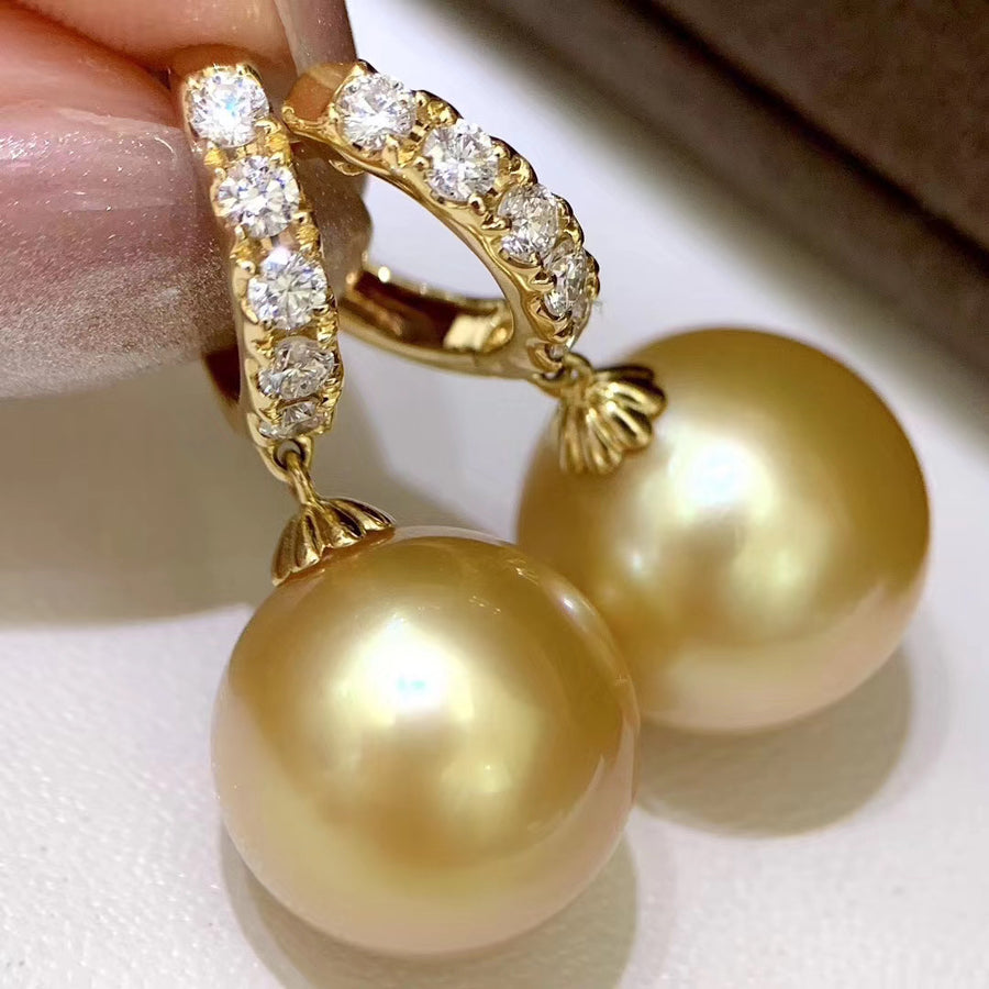 Diamond & South Sea pearl Earrings