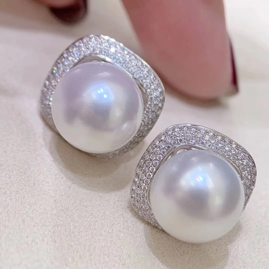 Diamond & South Sea pearl Ear Studs