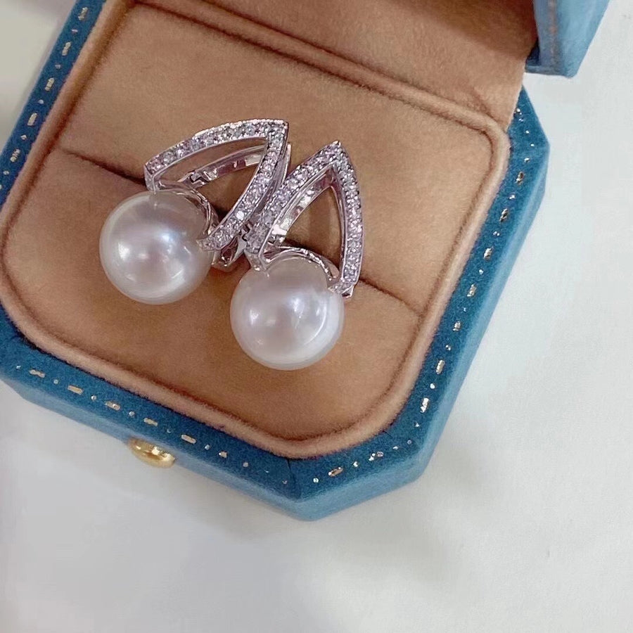 Diamond & South Sea pearl Earrings