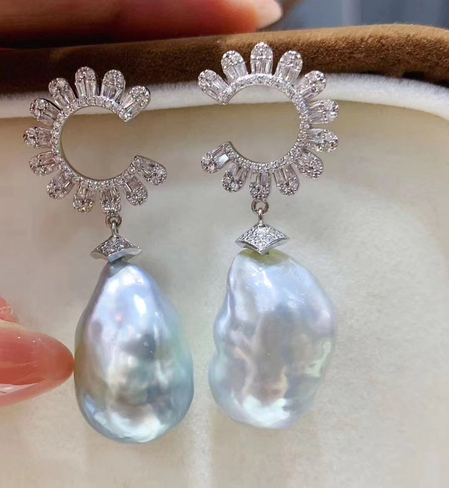 Diamond & South sea Baroque pearl Earrings