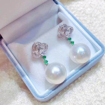 Venus | Diamond & South Sea pearl Earrings