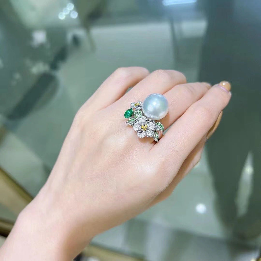 Secret garden |Emerald and south sea pearl ring