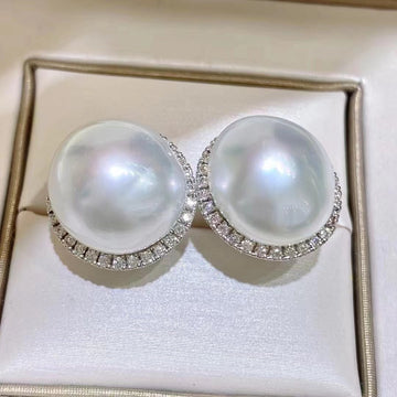 Diamond & South Sea pearl Ear Studs