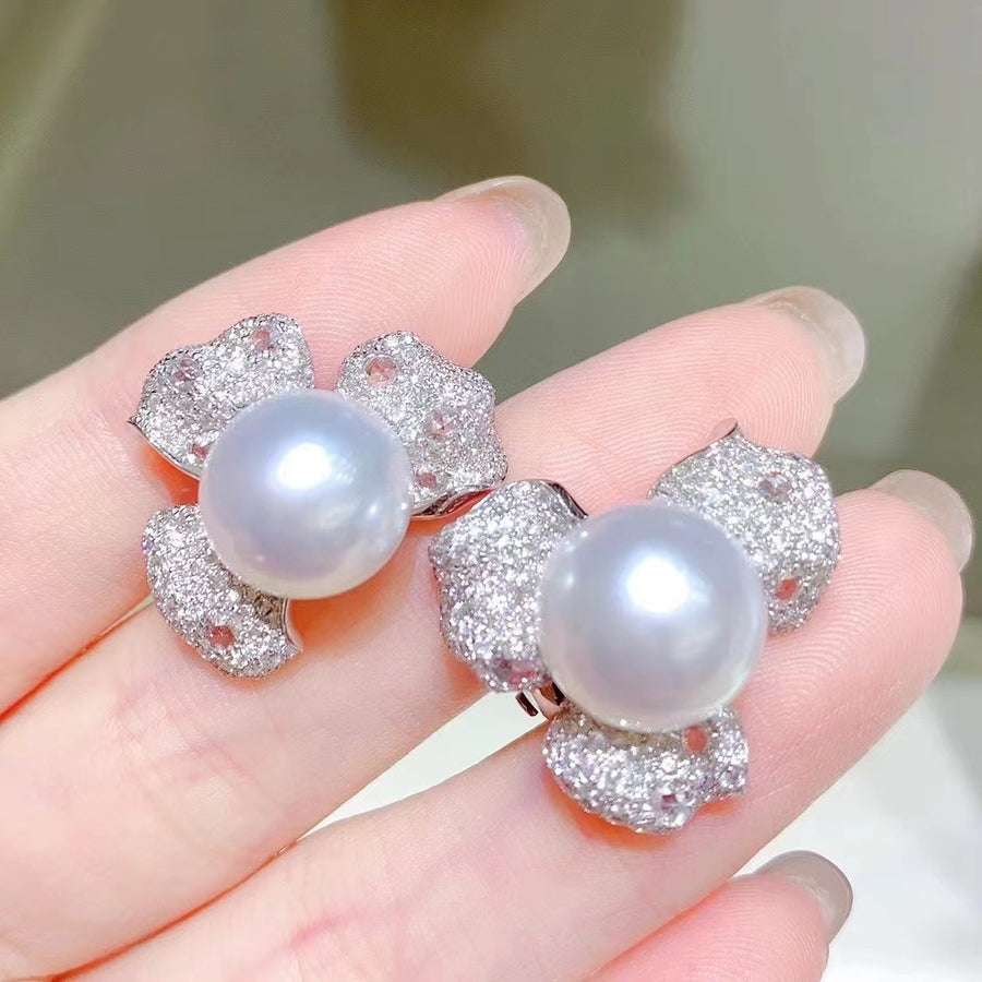 Diamond & South Sea pearl Earrings