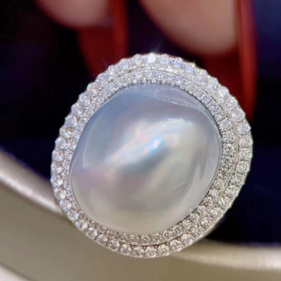 Diamond & Baroque pearl Ring