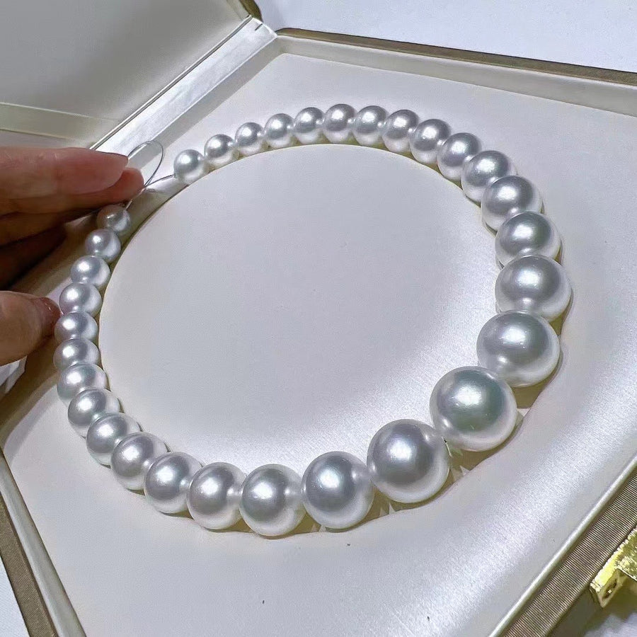Phoenix | 12.1-16.5mm South Sea pearl Necklace