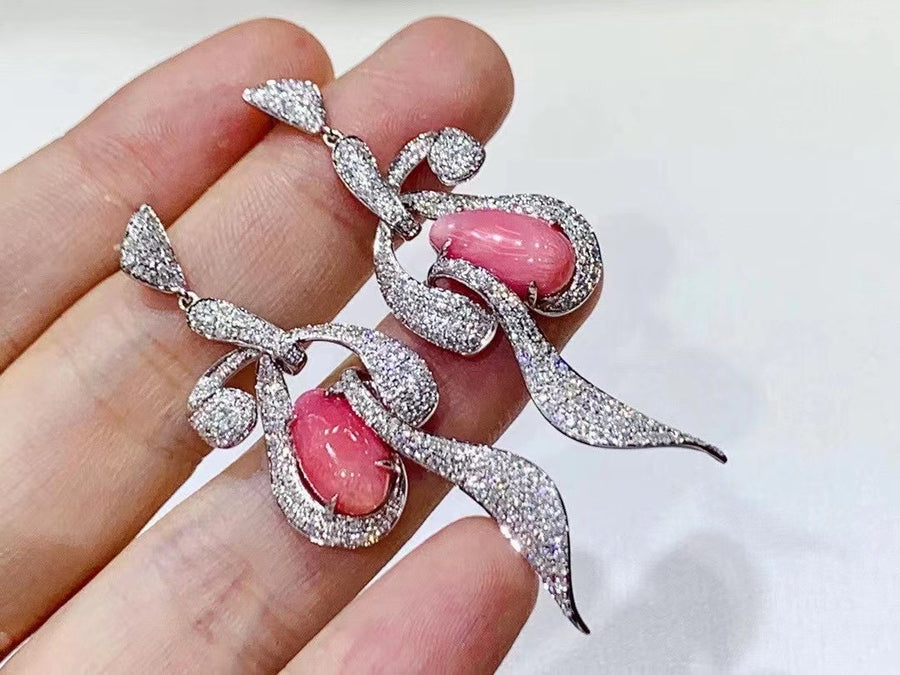 Diamond & Conch pearl Earrings