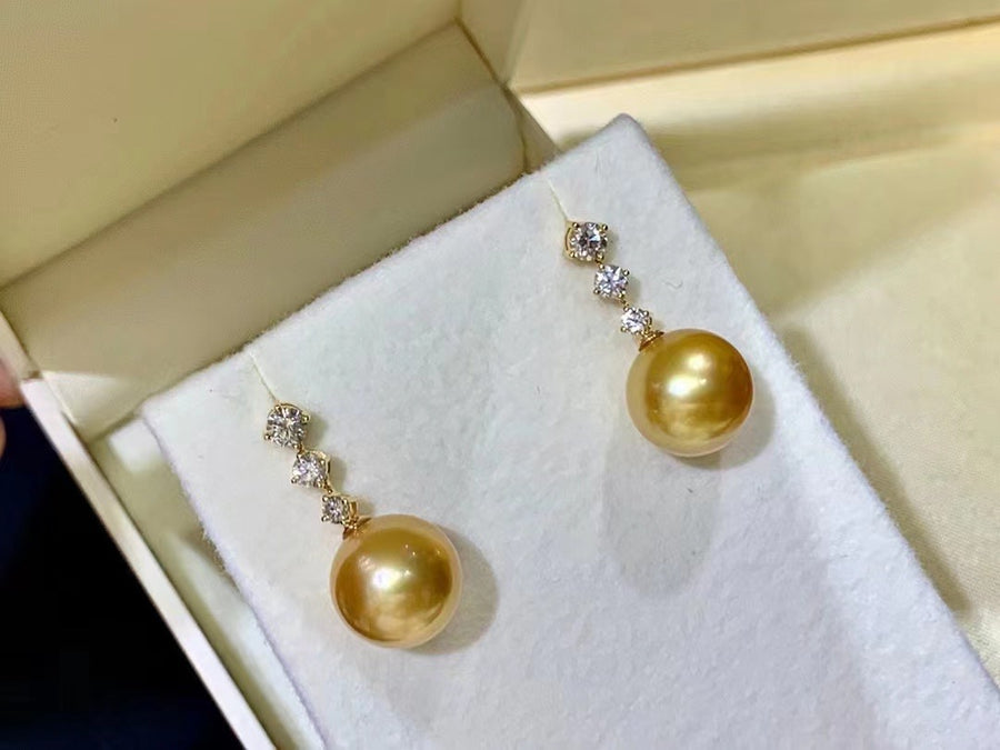 Venus&Chakin | 11.3mm South Sea pearl Earrings