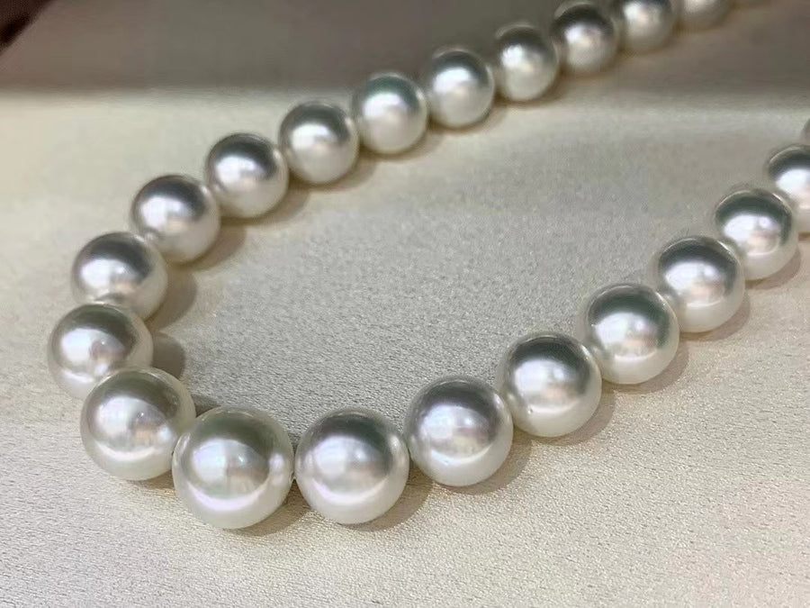 Venus | 9.1-11.9mm South Sea pearl Necklace