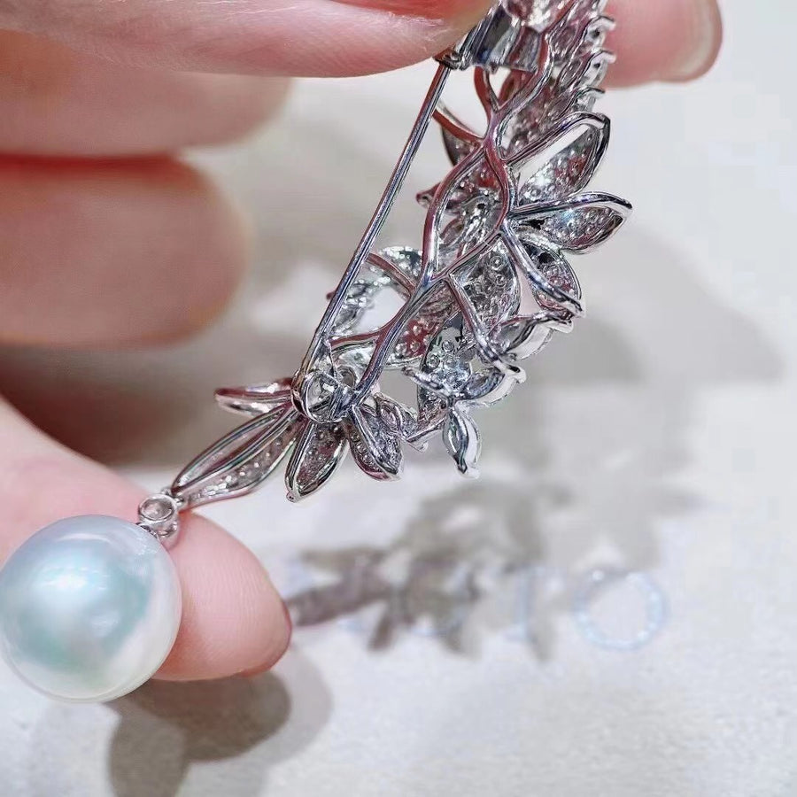 Diamond & South Sea pearl Brooch/Pendant