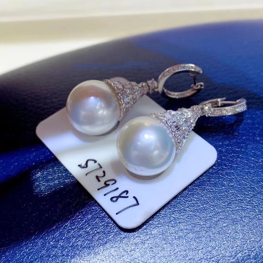 Venus | Diamond & South Sea pearl Earrings