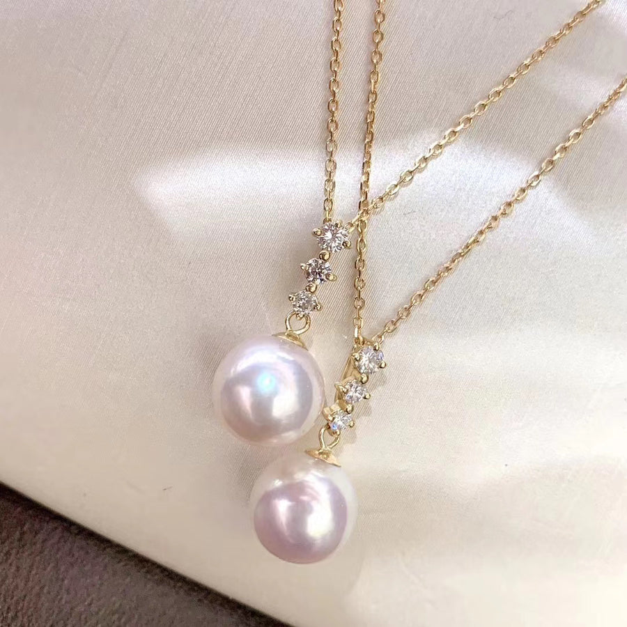 Diamond and Akoya pearl Necklace