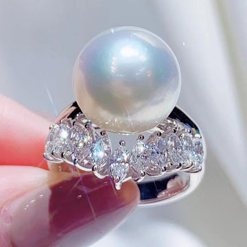 Diamond & South Sea pearl Ring