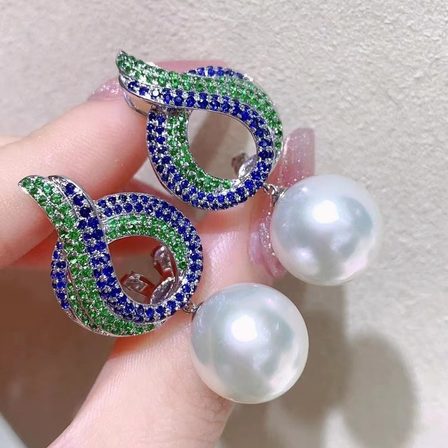 Tsavorite & South Sea pearl Earrings