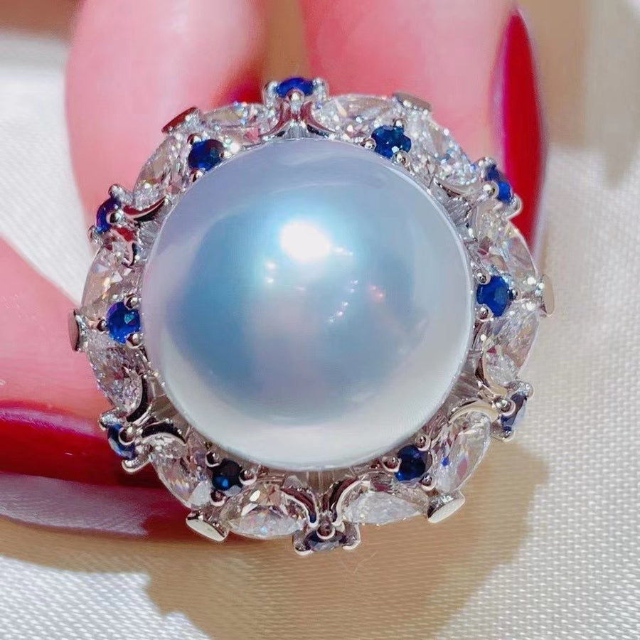 Diamond and South sea pearl ring