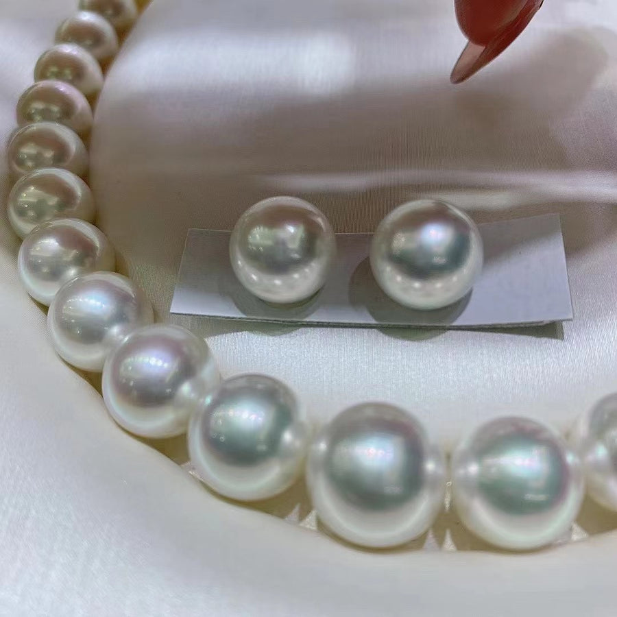Venus | South Sea pearl Necklace & Earrings Set