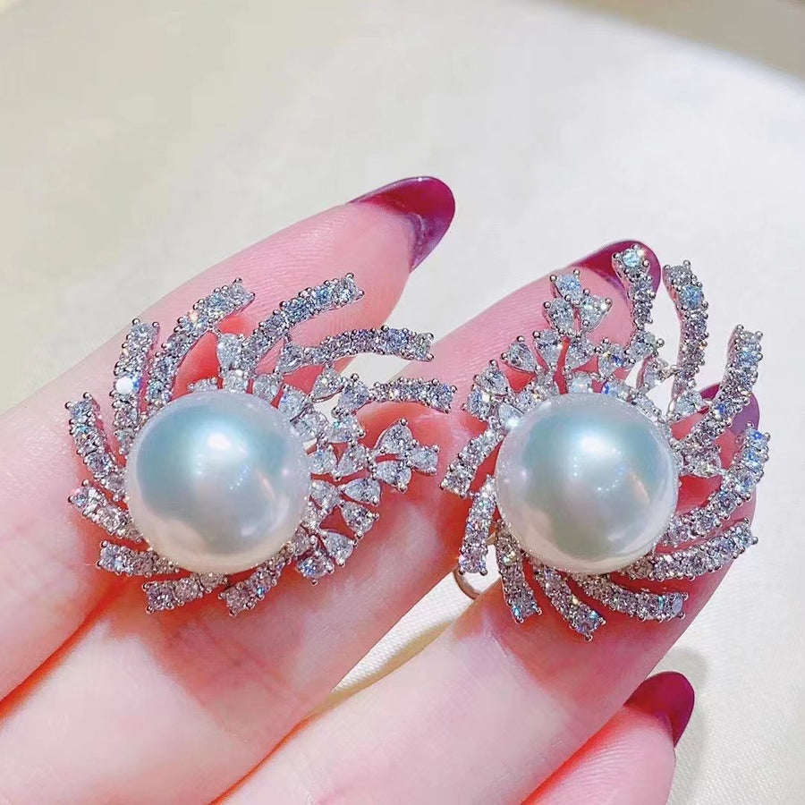 Diamond & South Sea pearl Pendant & Ear Studs