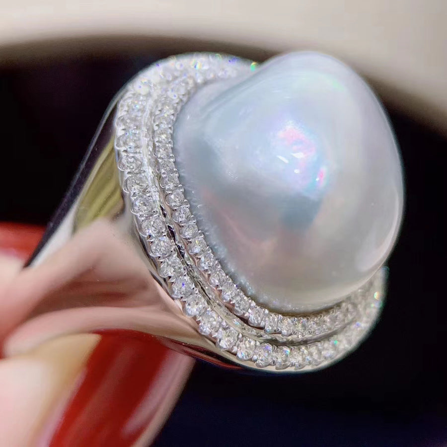 Diamond & Baroque pearl Ring