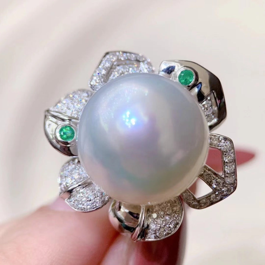 Diamond & South Sea pearl Ring