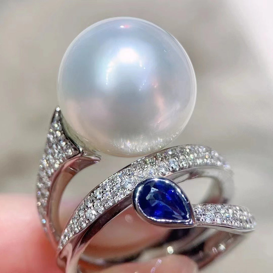 Sapphire & South Sea pearl Ring