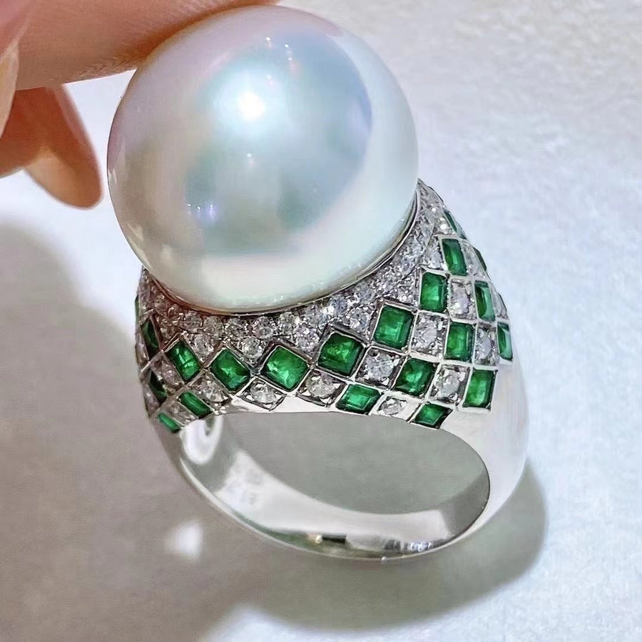 Emerald & South Sea pearl Ring
