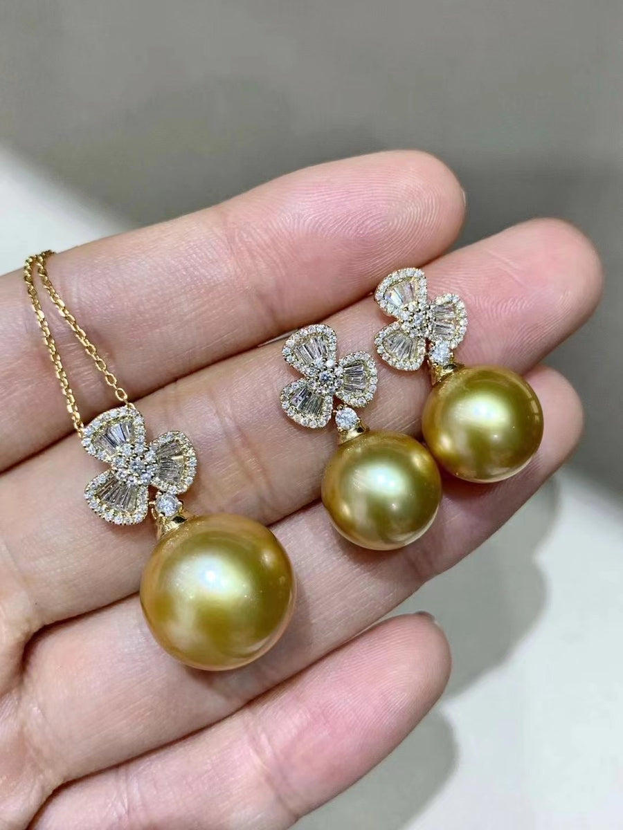 Chakin | Diamond & South Sea pearl Pendant & Earrings Set