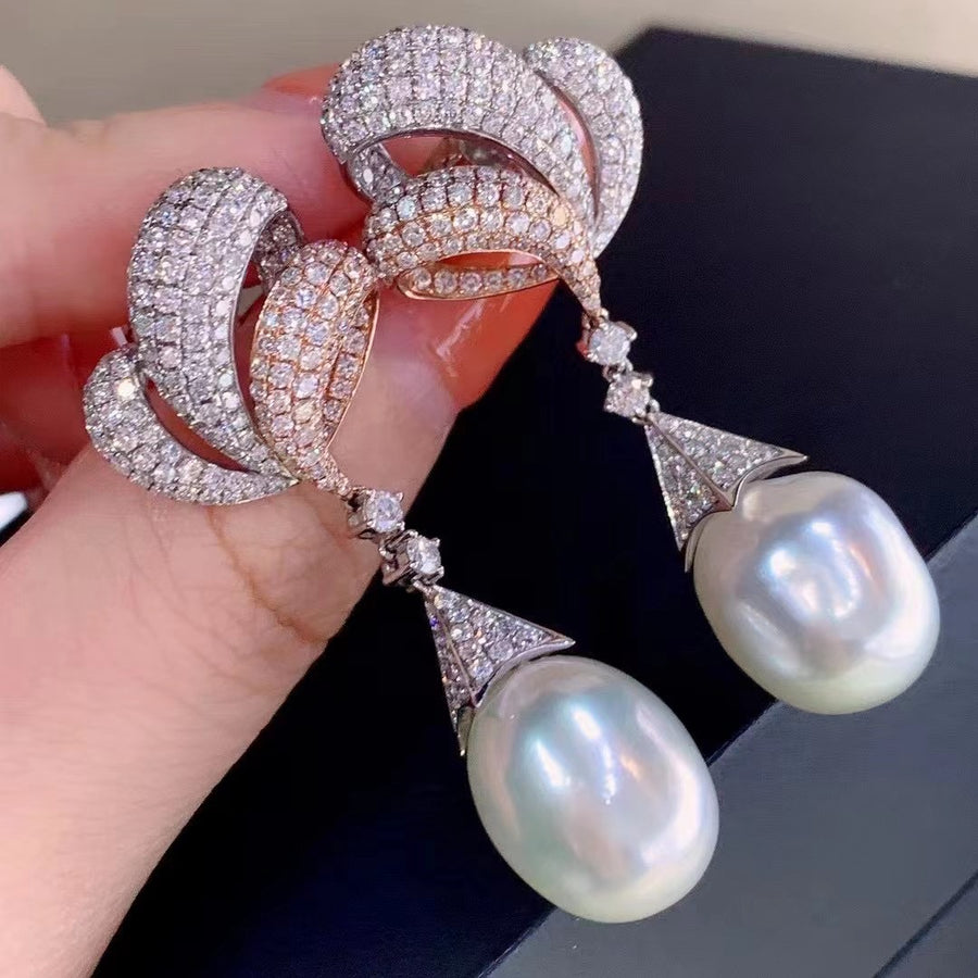 Diamond & Baroque pearl Earrings