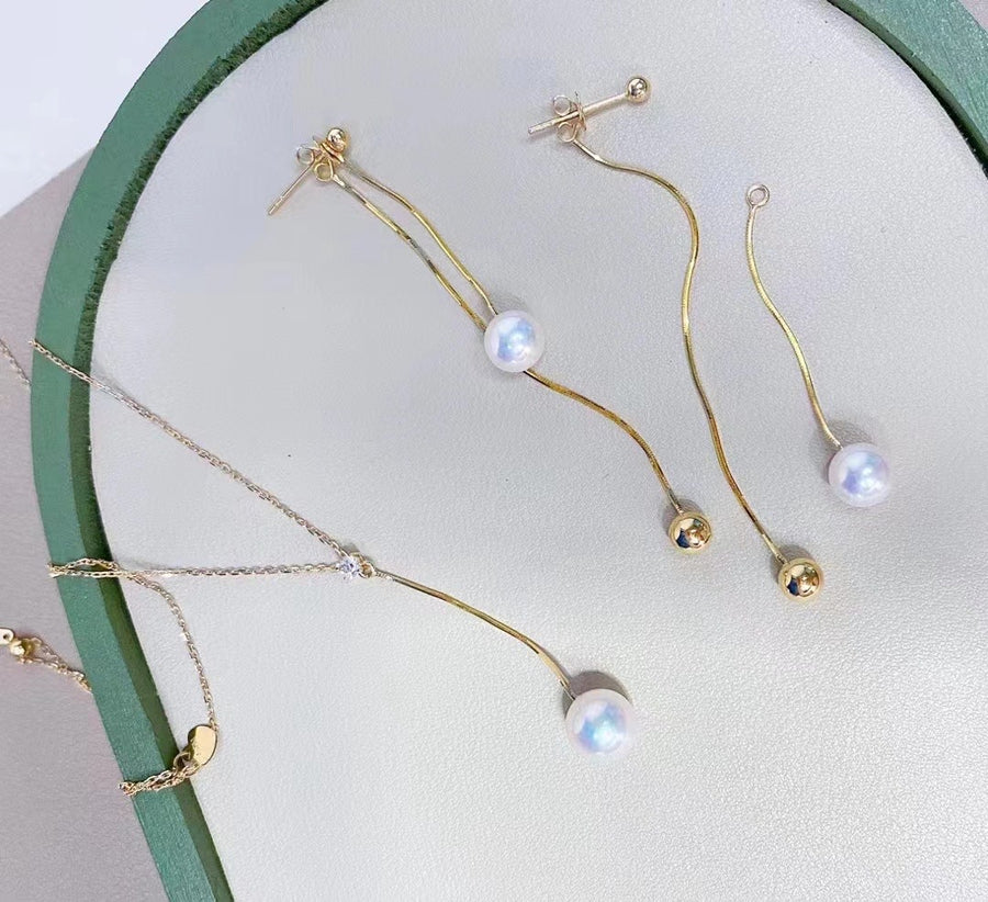 Diamond & Akoya pearl Necklace & Earrings