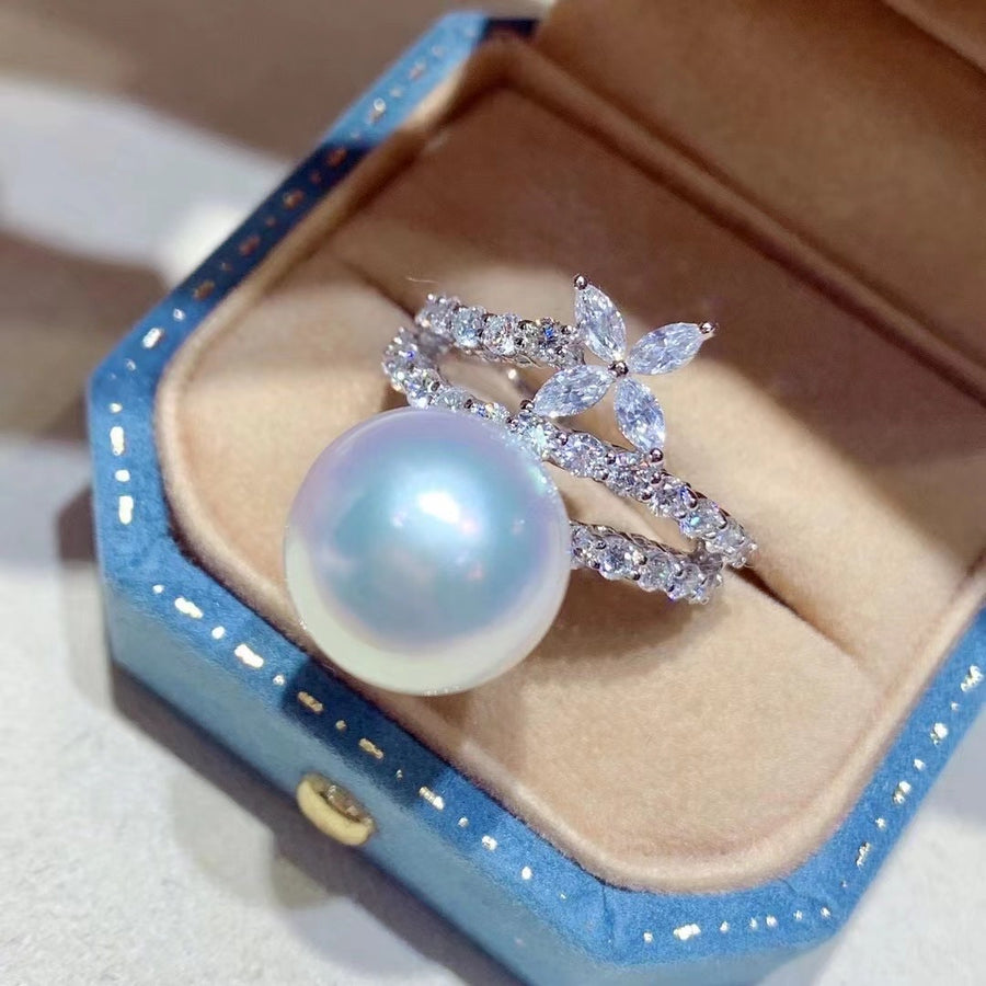 Phoenix | Diamond & South Sea pearl Ring