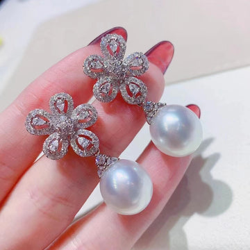 Diamond & South Sea pearl Earrings