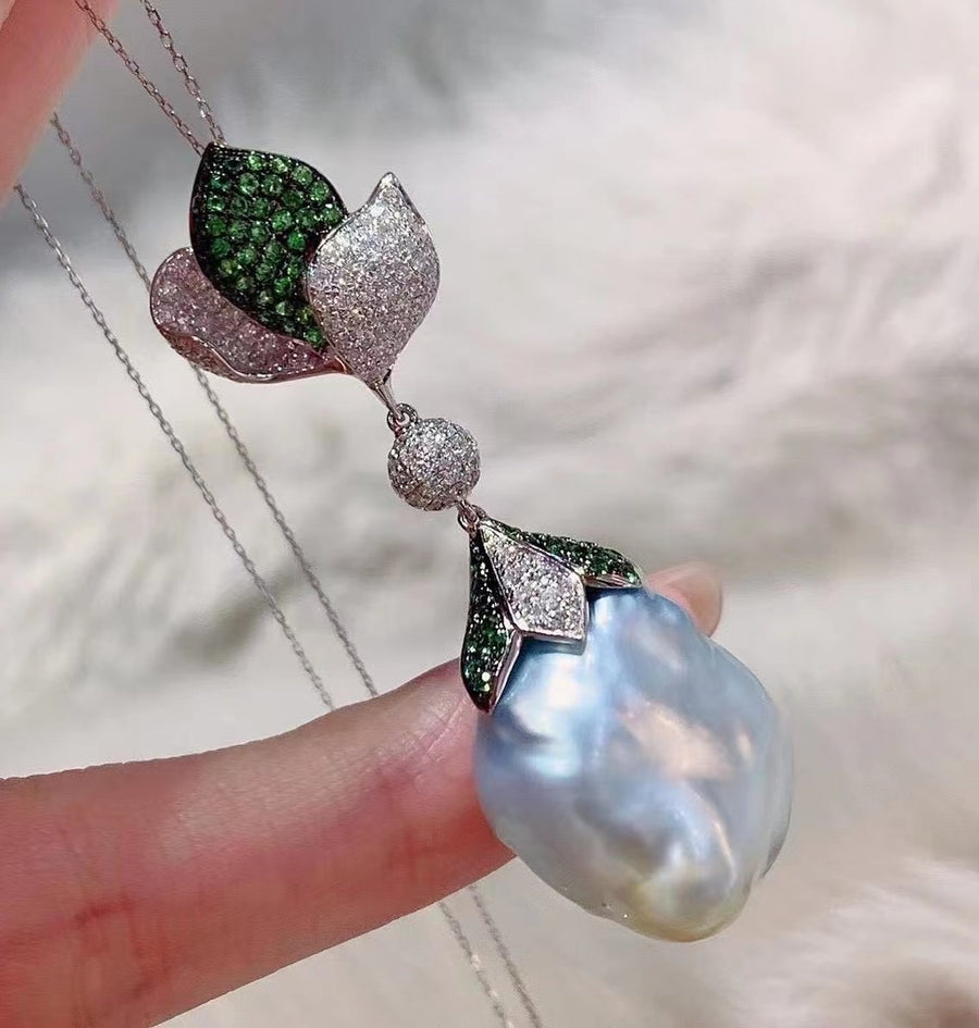 Tsavorite & Baroque pearl Earrings & Pendant