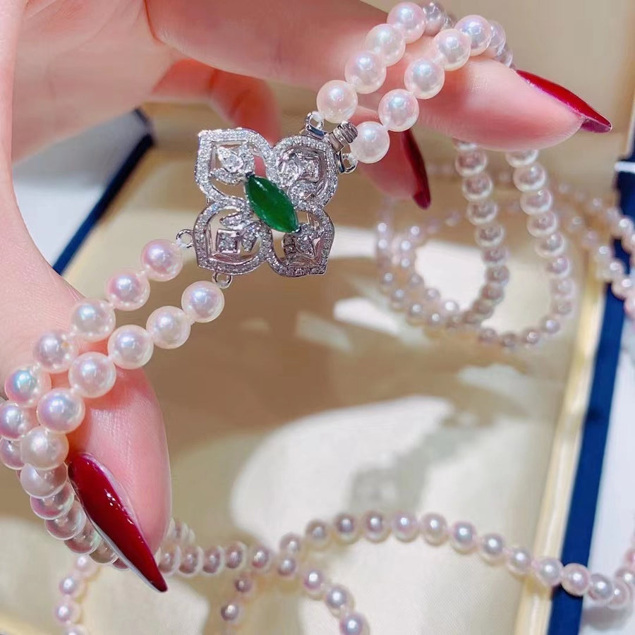Emerald & Akoya pearl Necklace
