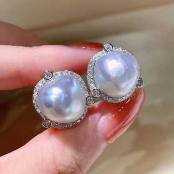 Diamond & Baroque pearl Earrings