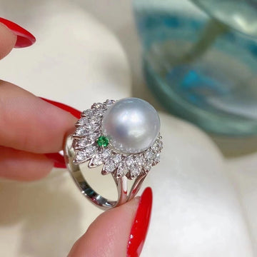 Diamond & South Sea pearl Ring