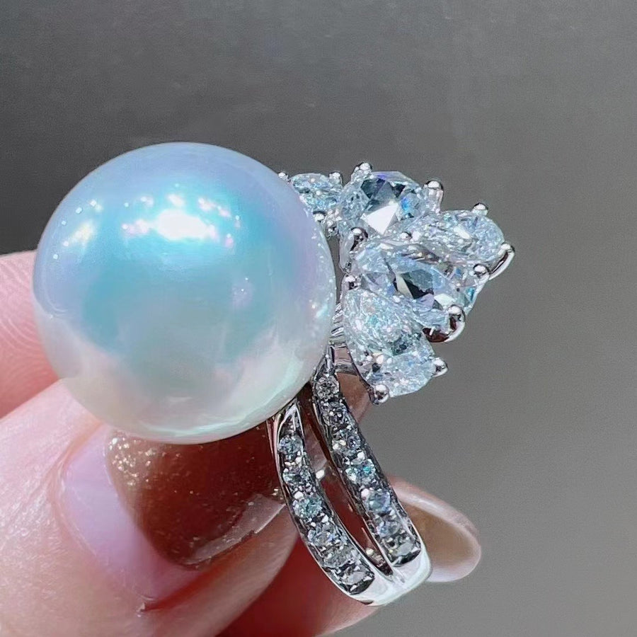 Diamond & South Sea pearl Ring