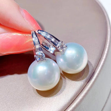 Diamond & South Sea pearl Earrings