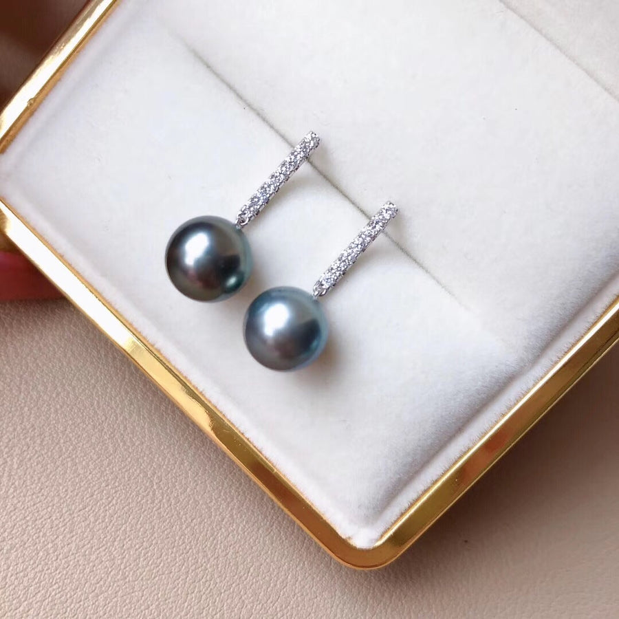 Diamond and Tahitian pearl earrings