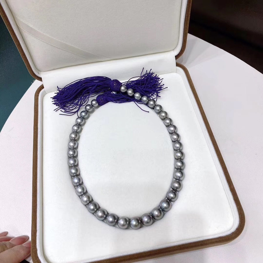 Elegant Grey Tahitian pearl necklace
